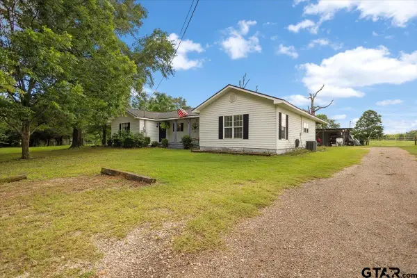 460 County Road 4612, Troup,  75789