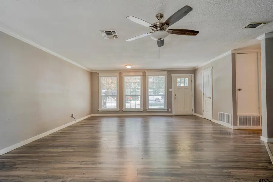 1302 W Elm St, Tyler, TX 75702 - #3
