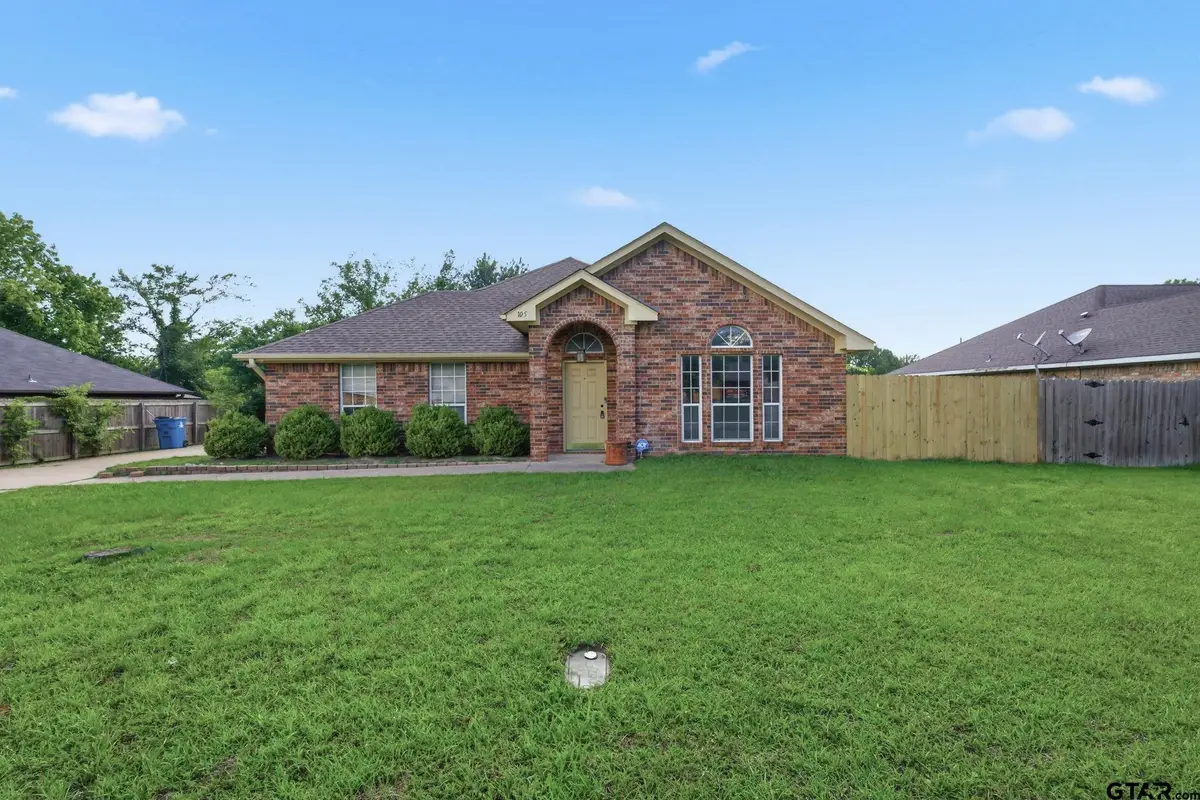 105 Oak St, Bullard, TX 75757 - #1