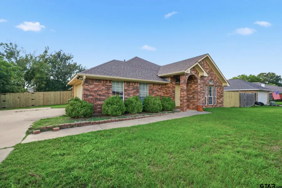 105 Oak St, Bullard, TX 75757 - #2