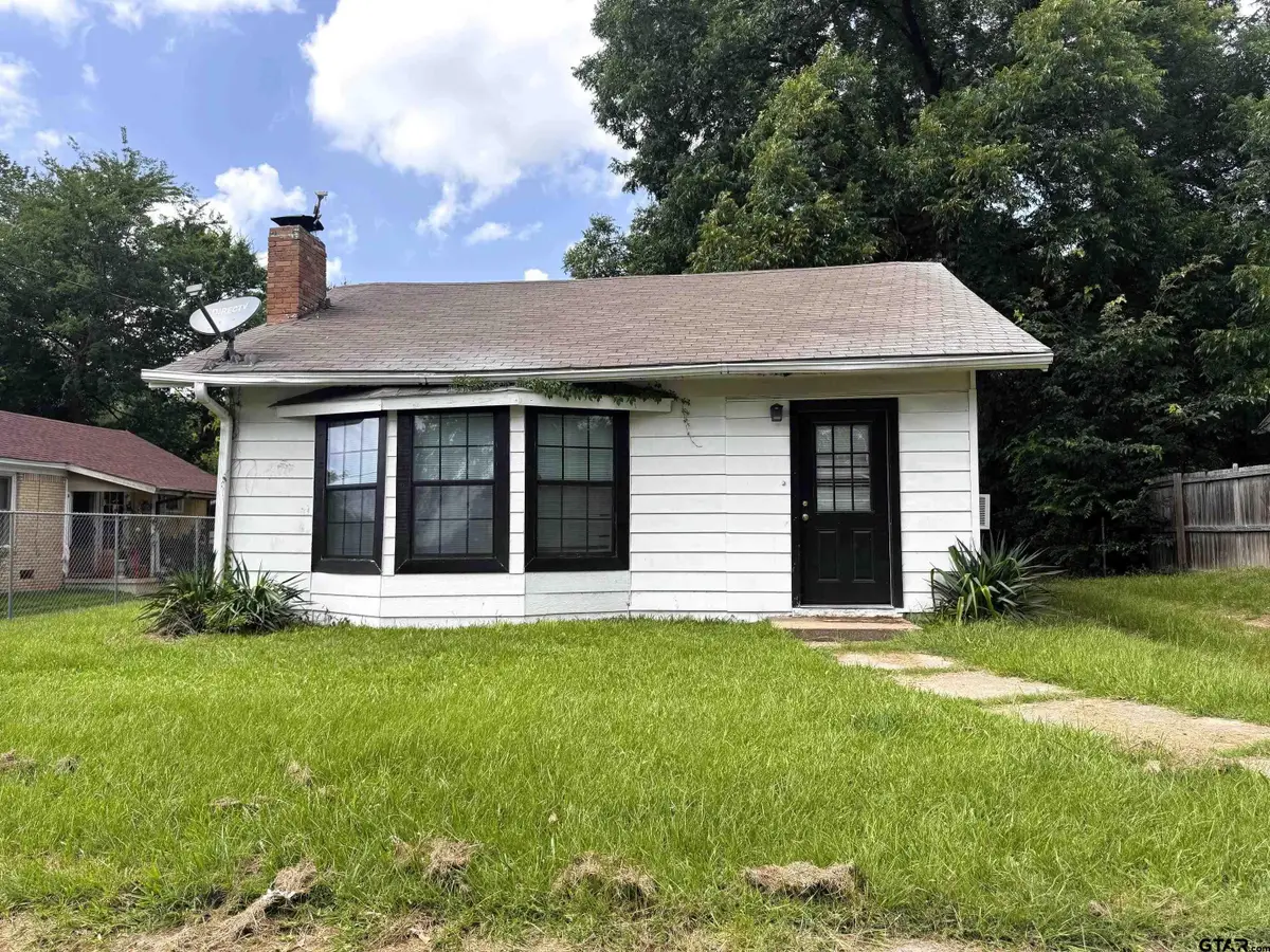 414 W 4th St., Mount Pleasant, TX 75455 - #1