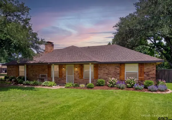 709 S Oak St, Van, TX 75790