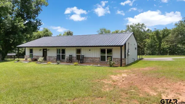 704 W Ross, Troup, TX 75789