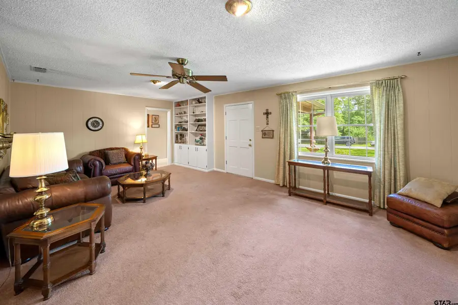 527 Pam, Tyler, TX 75703 - #3
