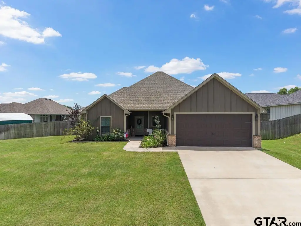 217 Smith Cir, Lindale, TX 75771 - #1