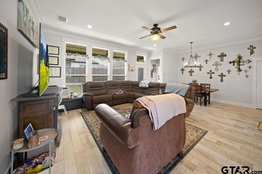 217 Smith Cir, Lindale, TX 75771 - #3