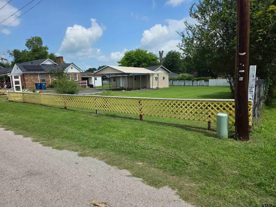 200 Rogers, Henderson, TX 75654 - #2