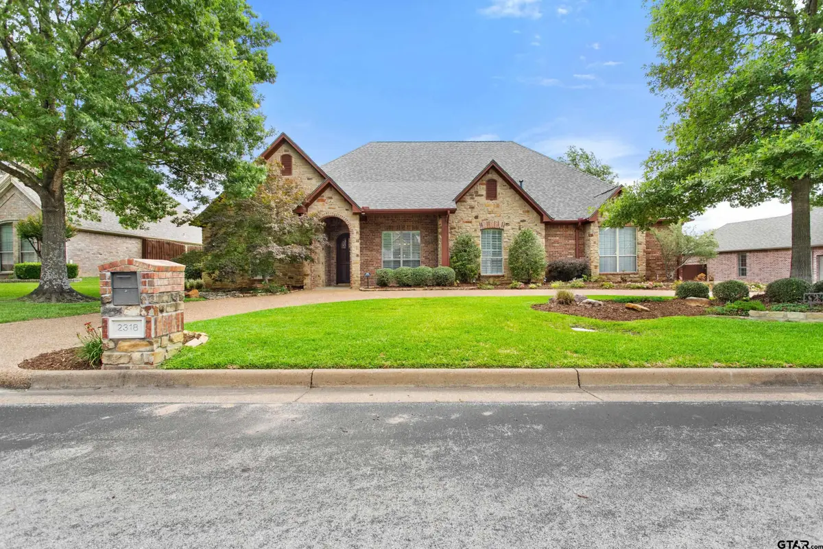 2318 Kingsmill Cir., Tyler, TX 75703 - #1
