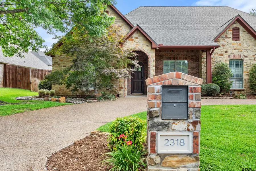 2318 Kingsmill Cir., Tyler, TX 75703 - #2