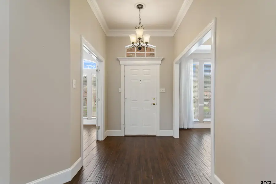 565 Bunker Dr, Tyler, TX 75703 - #3