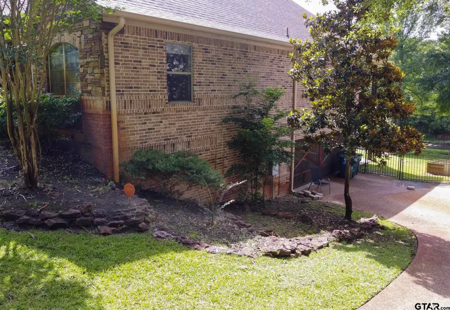 5200 Bayshore Dr., Athens, TX 75752 - #3