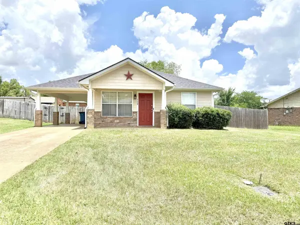 308 Park Ln, Jacksonville,  75766