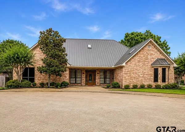 706 Park Place Dr, Athens, TX 75751