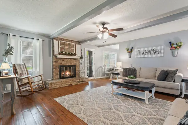 3433 Cloverdale Dr, Tyler, TX 75701