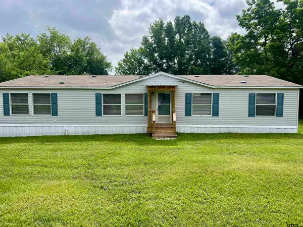 601 S Taylor, Linden,  75563