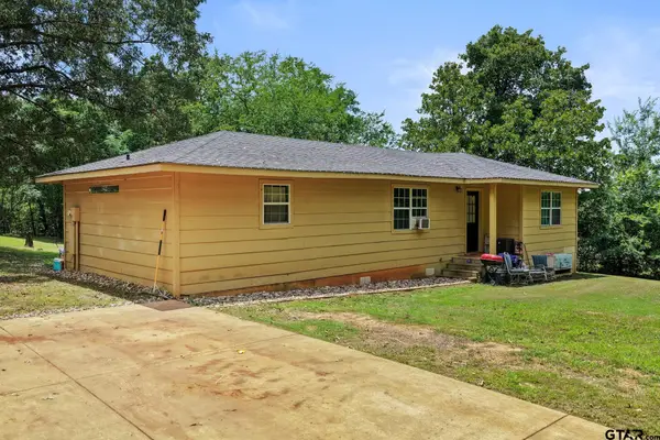 276 County Road 4335, Omaha, TX 75571