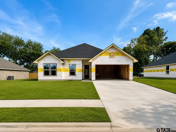 328 Erica Way, Lindale, TX 75771