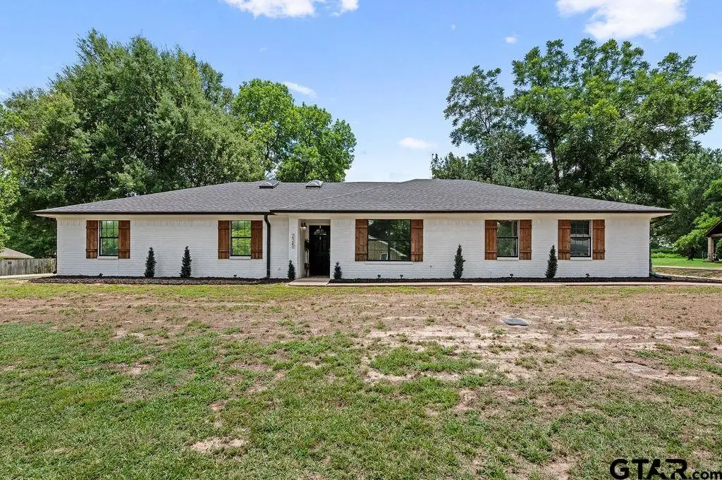 225 Francis Dr, Lindale, TX 75771 - #1