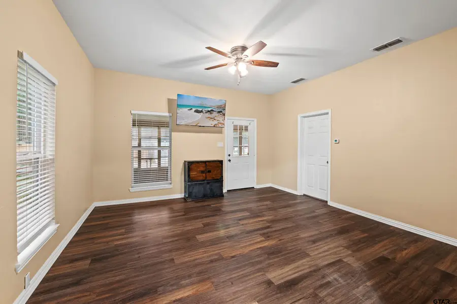 401 Central, Quitman, TX 75783 - #3