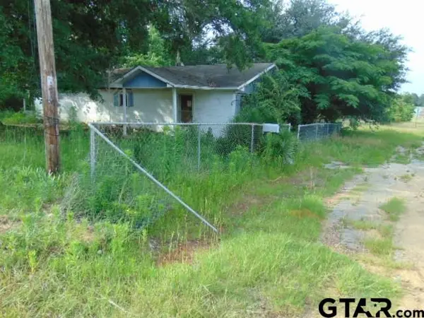 7245 Fm 747, Jacksonville,  75766
