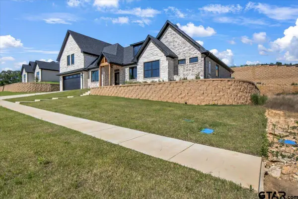 1001 Mallard, Lindale, TX 75771