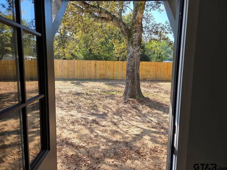 2435 Waterwood Dr, Chandler, TX 75758 - #2