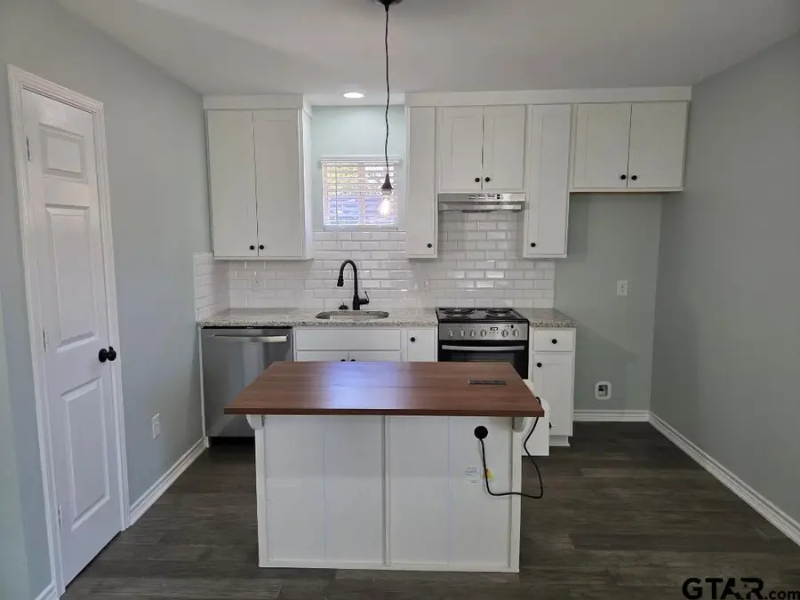 2435 Waterwood Dr, Chandler, TX 75758 - #3