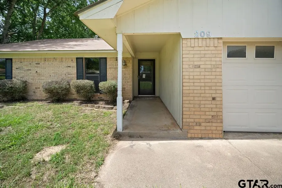 209 Magnolia, Chandler, TX 75758 - #2
