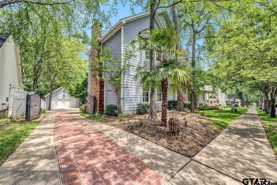 3934 Hanover Pl, Tyler, TX 75701 - #3