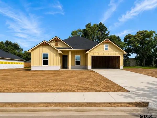 332 Erica Way, Lindale, TX 75771