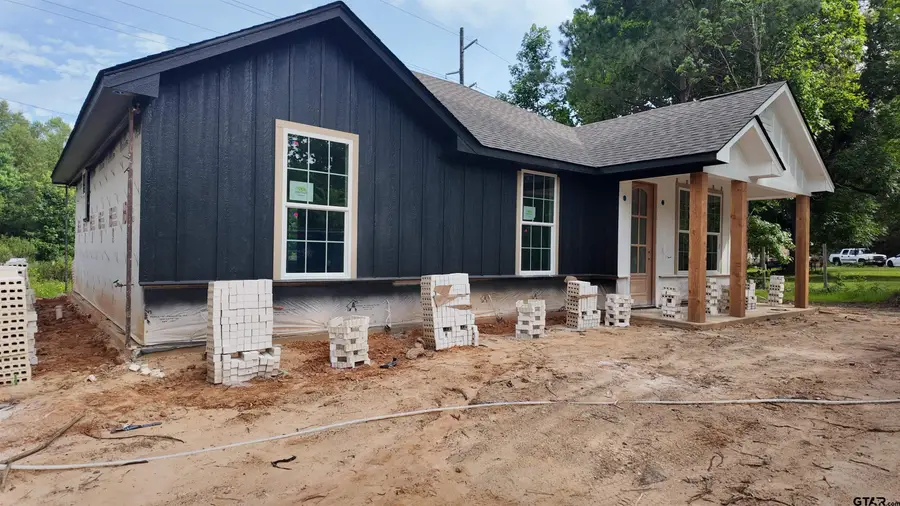 620 S Railroad, Troup, TX 75789 - #3