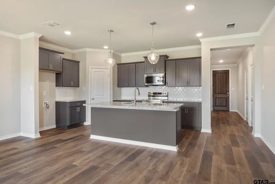 302 Driftwood Way, Whitehouse, TX 75791 - #3