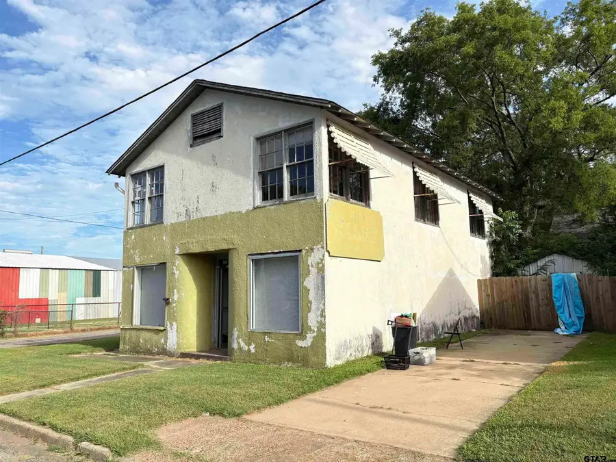 206 E 9th, Mount Pleasant, TX 75455 - #2