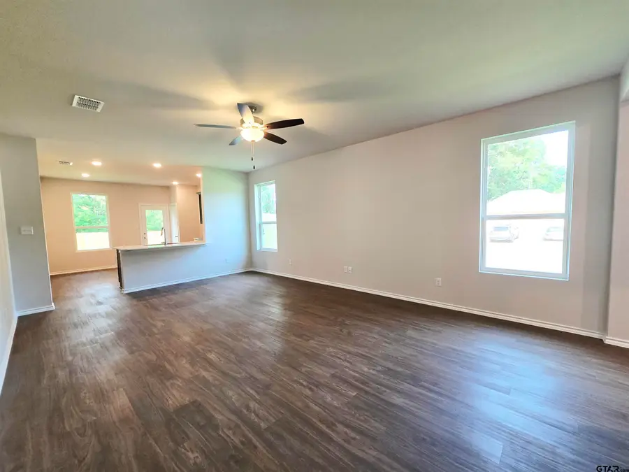610 Park Central, Chandler, TX 75758 - #3