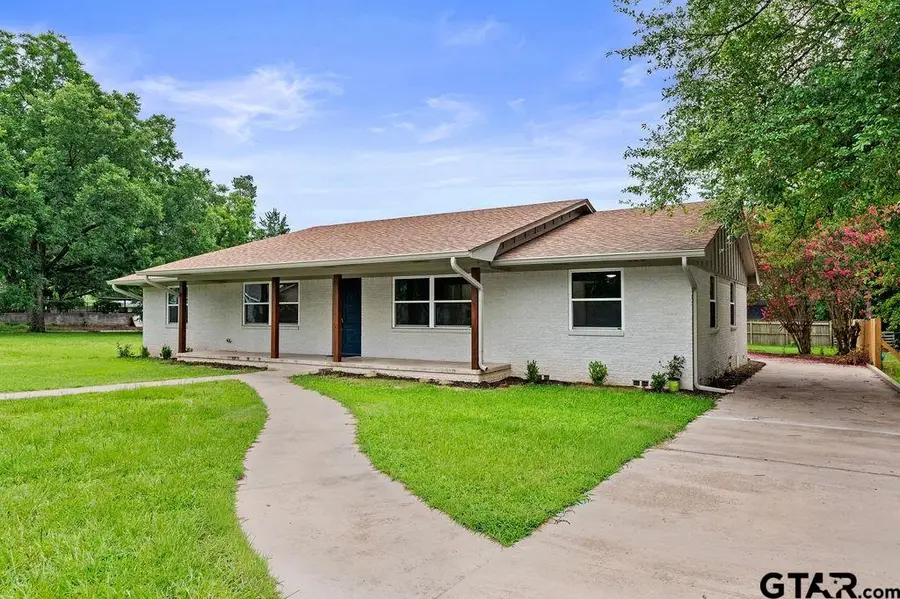 512 E Lane St, Quitman, TX 75783 - #2
