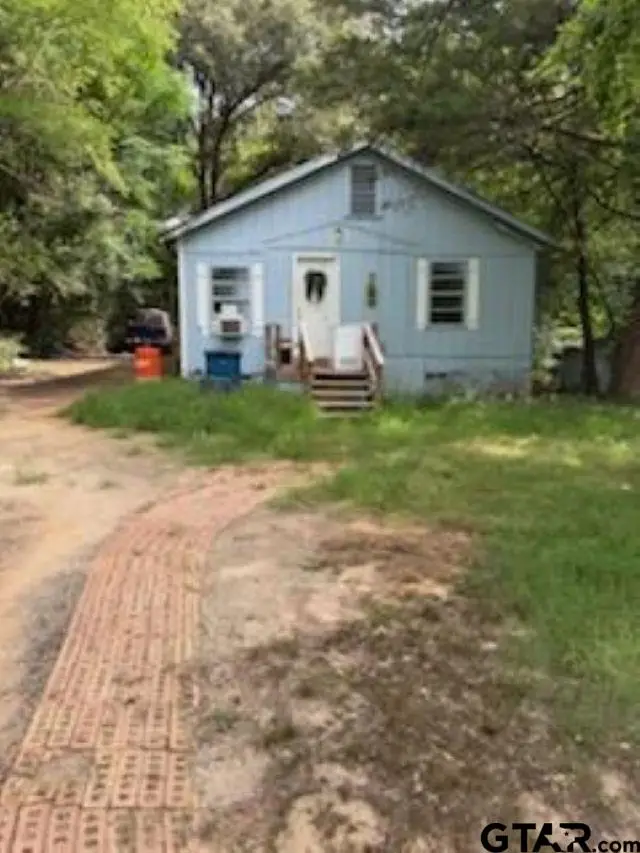 106 W College Street, Big Sandy, TX 75755 - #1