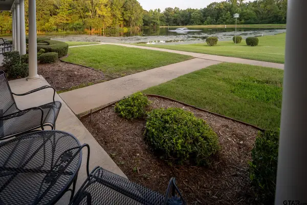 1912 Hollylake Circle, Tyler, TX 75703