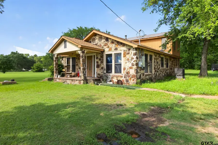 835 N Fairway, Fairfield, TX 75840 - #2