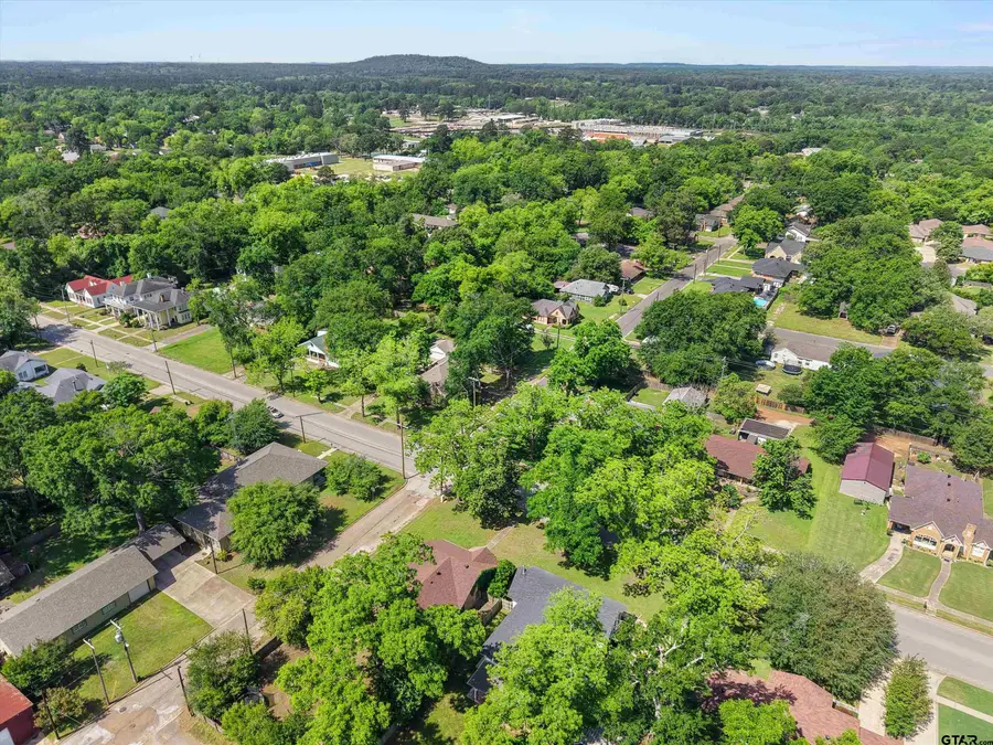 701 N Montgomery St, Gilmer, TX 75644 - #3