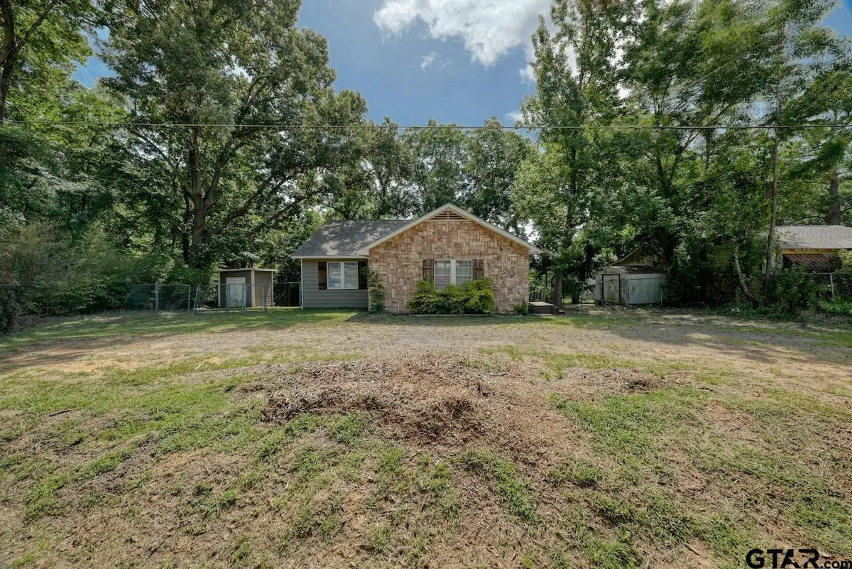 508 N Tyler St, Big Sandy, TX 75755 - #1