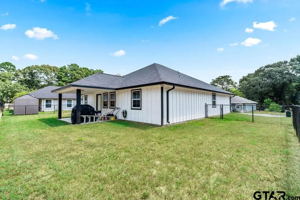 429 Garrett Cir, Winona, TX 75792 - #1