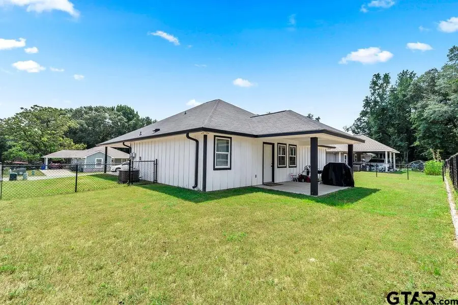 429 Garrett Cir, Winona, TX 75792 - #2