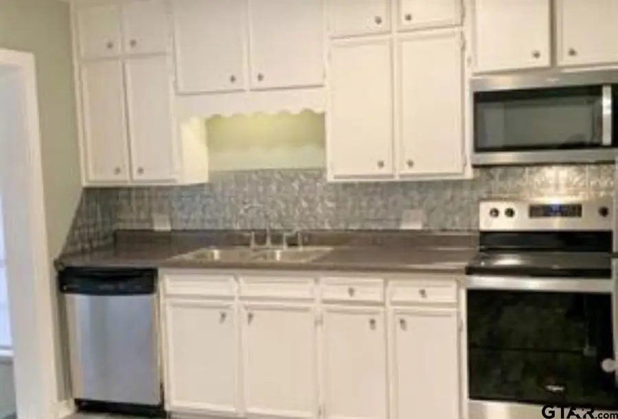 901 Cliff St, Quitman, TX 75783 - #3