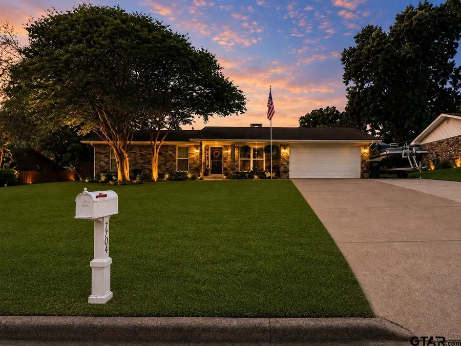 1704 Eastwood St., Longview, TX 75604 - #2