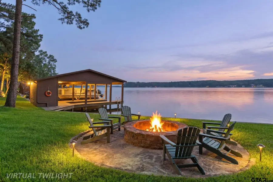 400 Windy Point Dr, Mount Vernon, TX 75457 - #2
