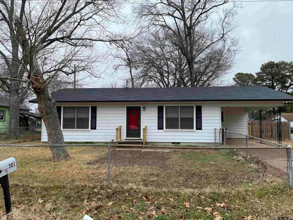 301 S Howison, Bogata,  75417