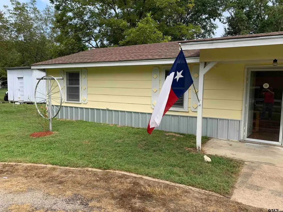 106 SW 5th, Bogata, TX 75417 - #2