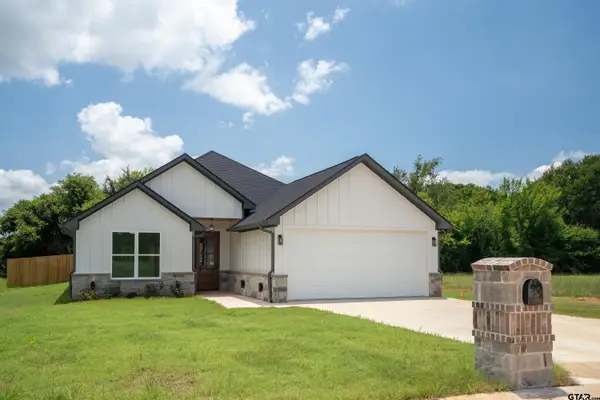 104 W Teal Dr, Troup,  75789