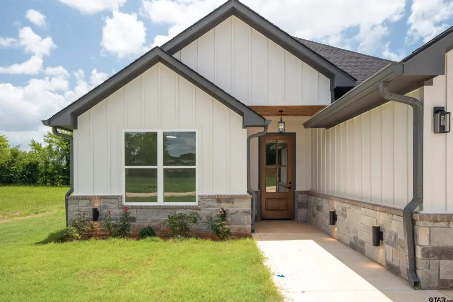 104 W Teal Dr, Troup, TX 75789 - #3