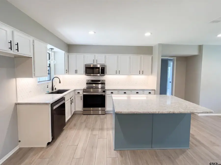 308 N N Todd St, Bullard, TX 75757 - #2